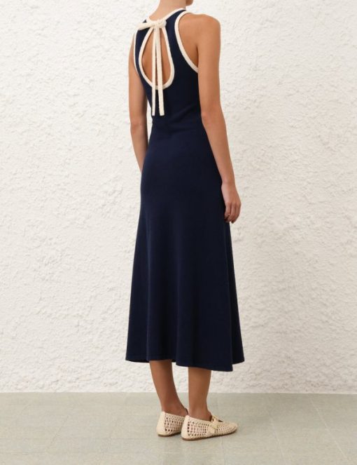 Attireunited.shop5382814ea6 4