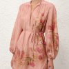 Attireunited.shop5a6e5f559e 2