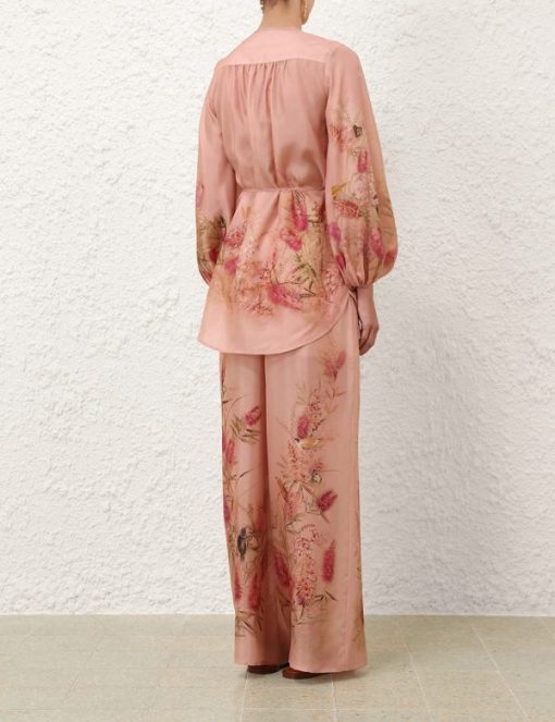 Attireunited.shop5a6e5f559e 4