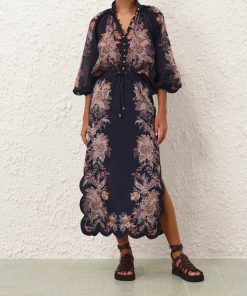 Attireunited.shop5e8057f413 2