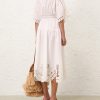 Attireunited.shop67679e33f1 4